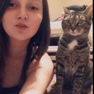 Meet your Posher, Nicole